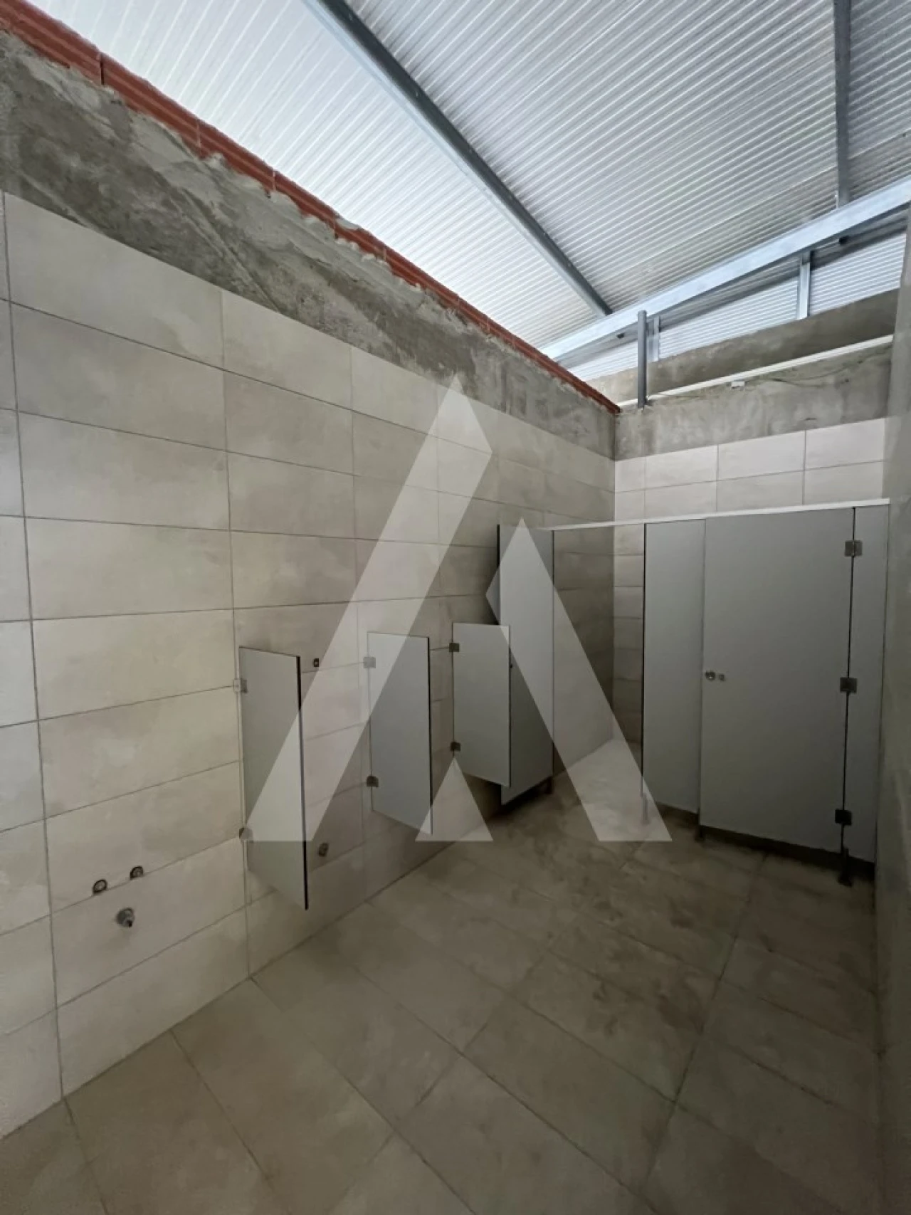 Armazém para Venda em Sacavém e Prior Velho Foto 12