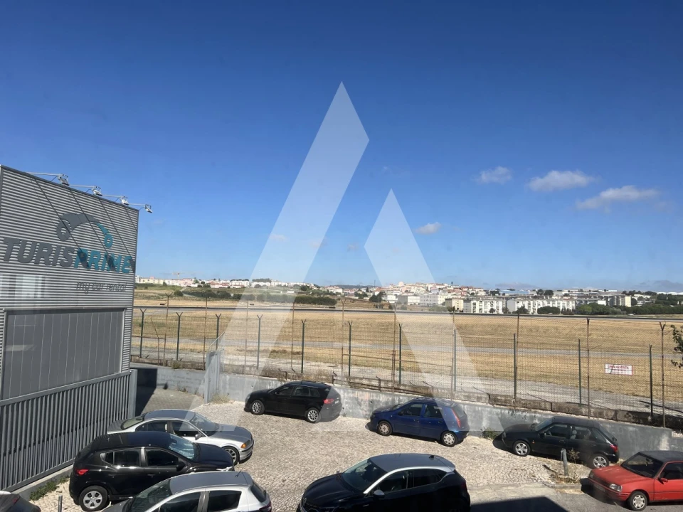 Armazém para Venda em Sacavém e Prior Velho Foto 14