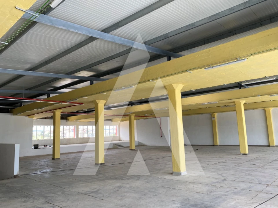 Armazém para Venda em Sacavém e Prior Velho Foto 21