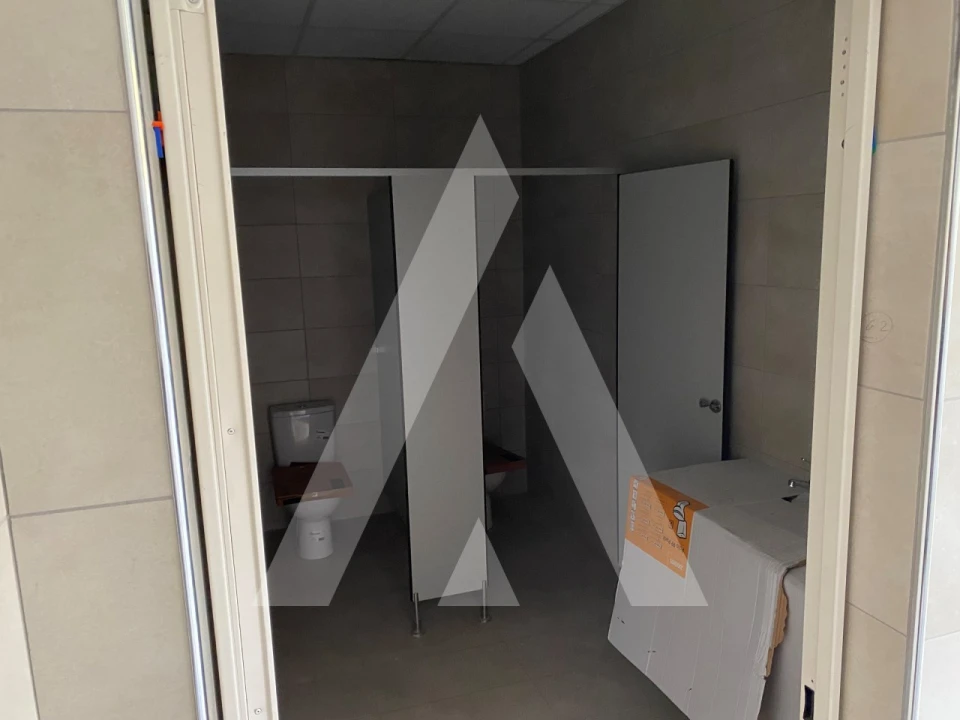 Armazém para Venda em Sacavém e Prior Velho Foto 24