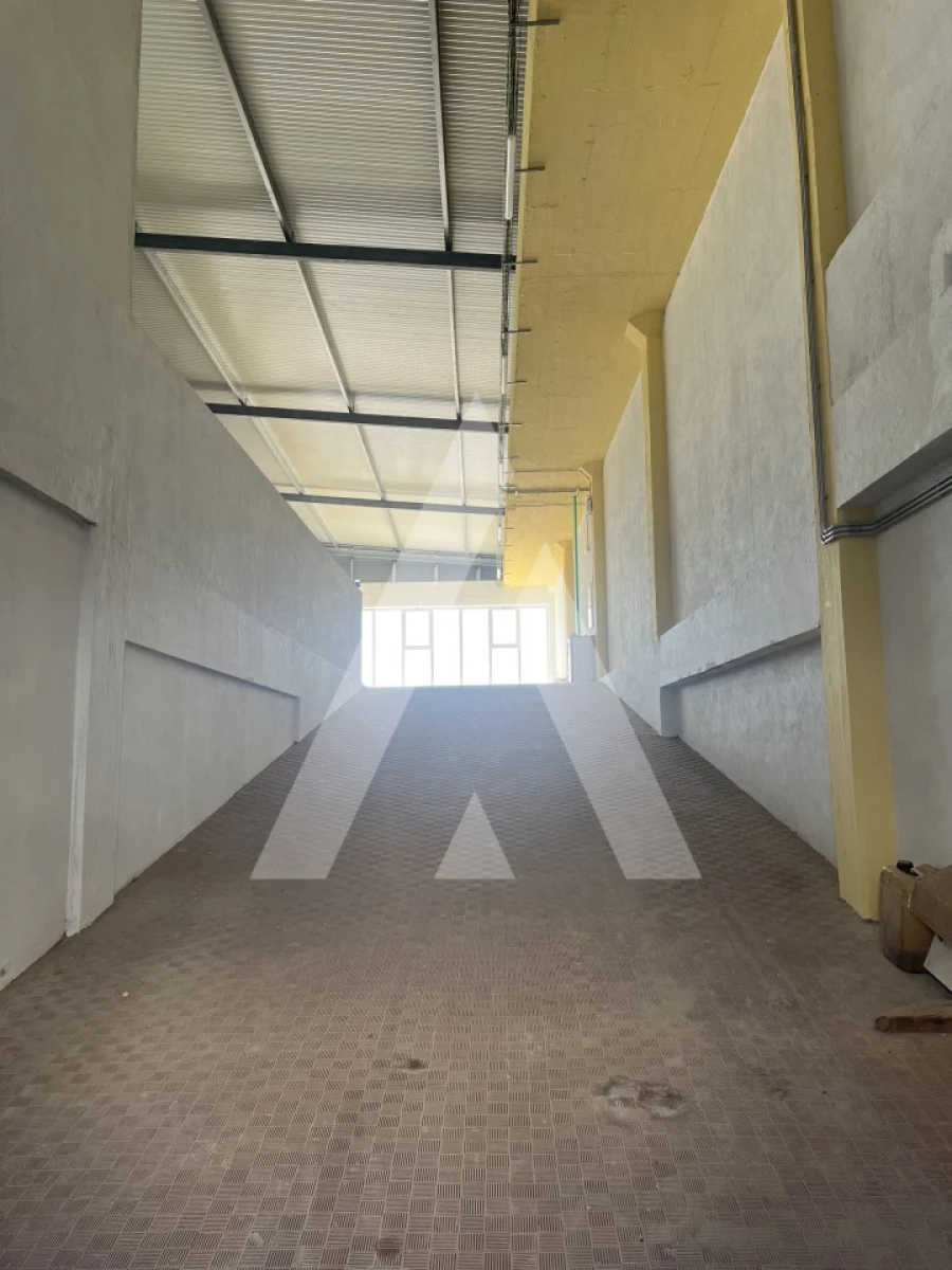 Armazém para Venda em Sacavém e Prior Velho Foto 9