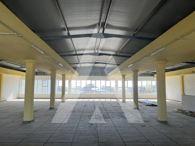 Armazém para Venda em Sacavém e Prior Velho Foto 3