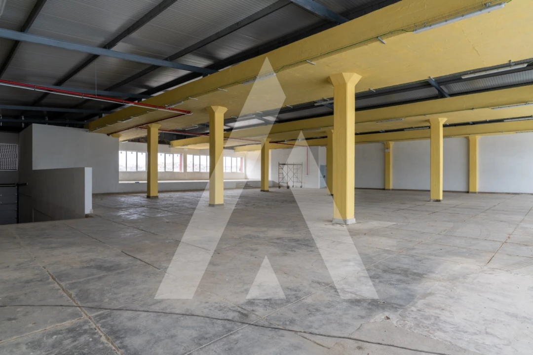 Armazém para Venda em Loures Foto 7