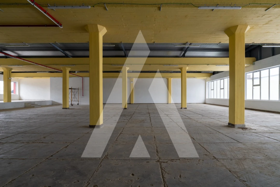 Armazém para Venda em Loures Foto 9