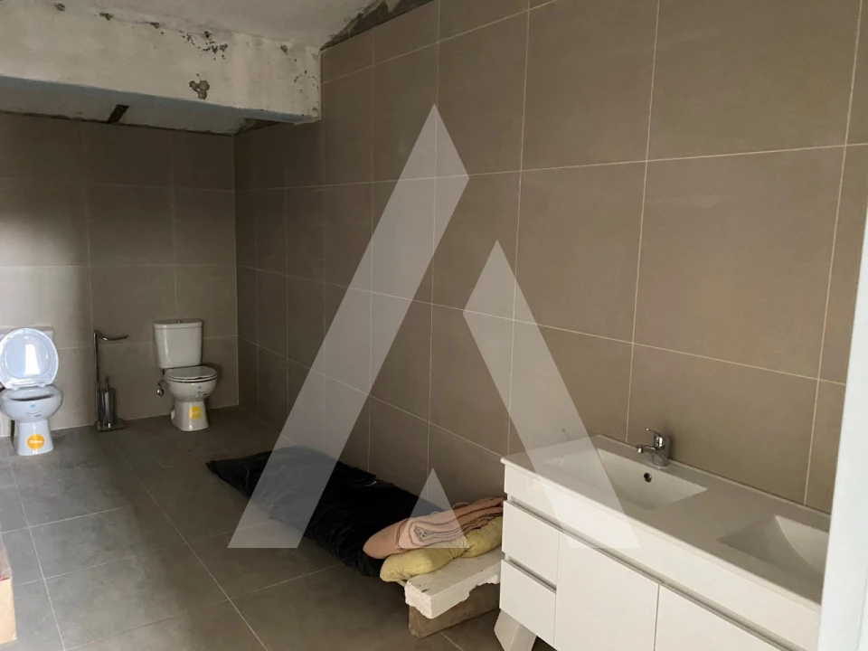 Armazém para Venda em Loures Foto 25