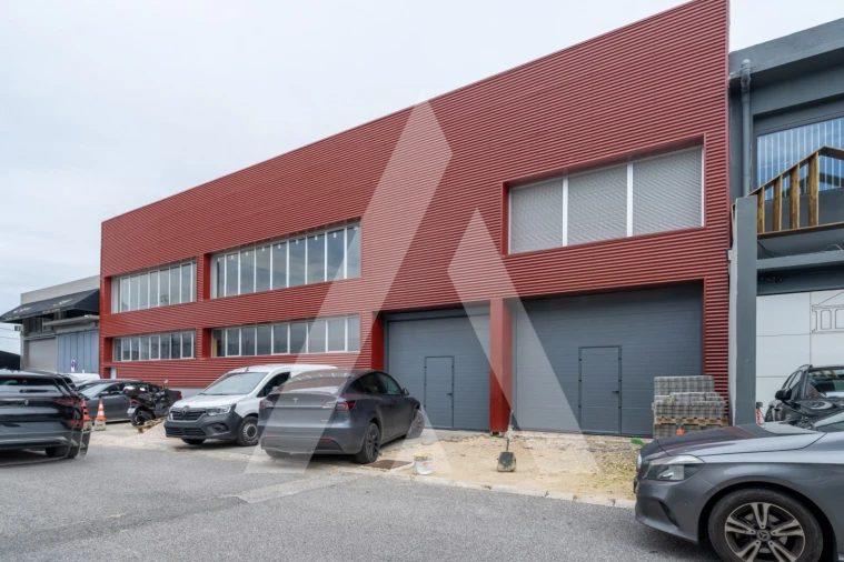 Armazém para Venda em Loures Foto 2
