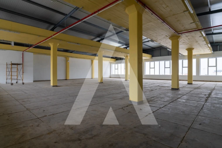 Armazém para Venda em Loures Foto 11