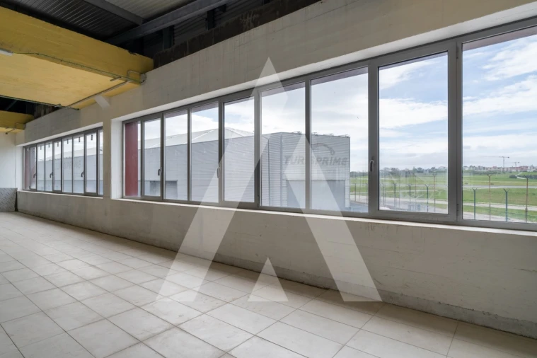 Armazém para Venda em Loures Foto 13