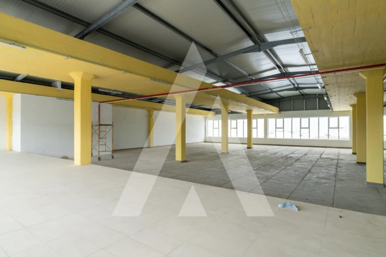 Armazém para Venda em Loures Foto 16