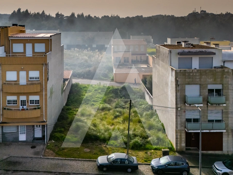 Terreno para Venda em Pedroso e Seixezelo Foto 1