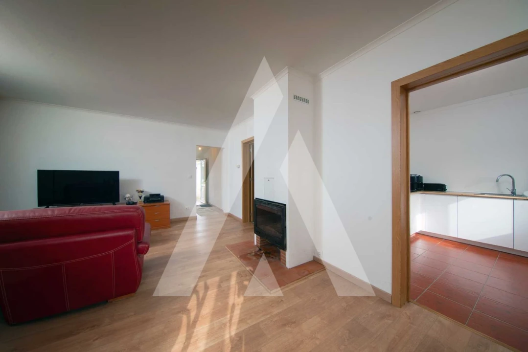 Moradia T3 para Venda em Couço Foto 5