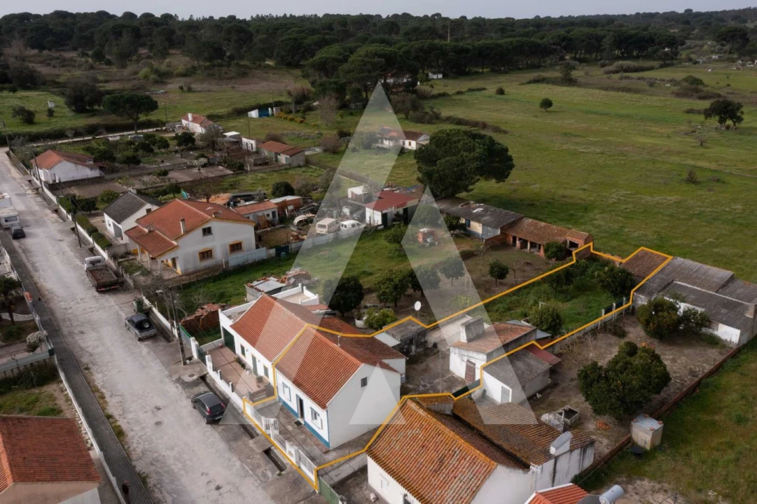 Moradia T3 para Venda em Couço Foto 35