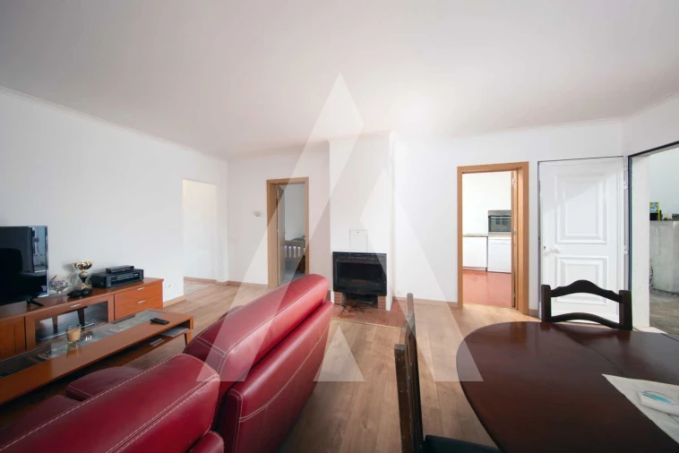 Moradia T3 para Venda em Couço Foto 4