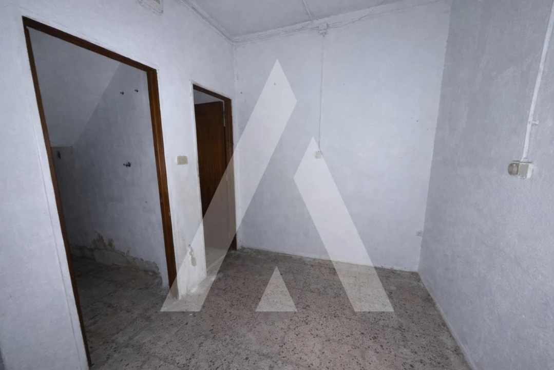 Loja para Arrendamento em Águas Livres Foto 5