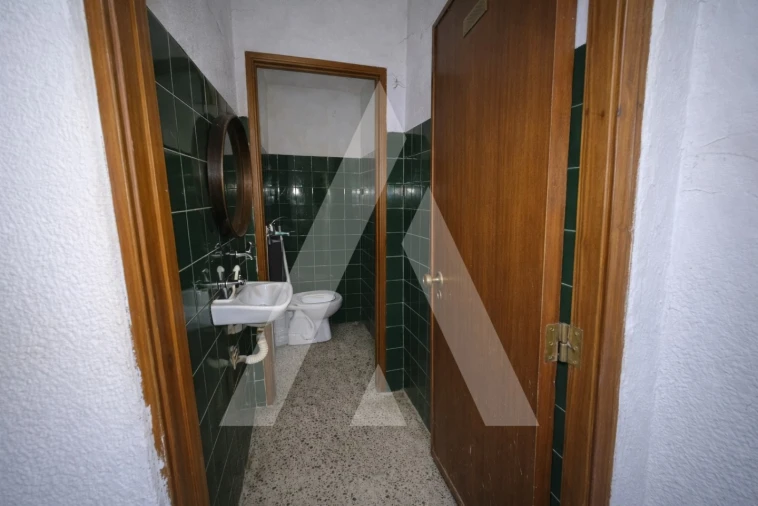 Loja para Arrendamento em Águas Livres Foto 8