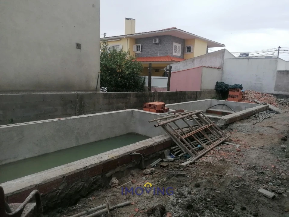 Moradia T4 para Venda em Fernao Ferro Foto 10
