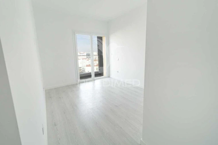 Apartamento T2 para Venda em Corroios Foto 7