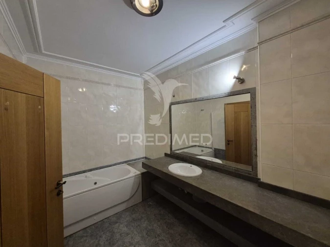 Apartamento T2 para Venda em Vila Franca de Xira Foto 16