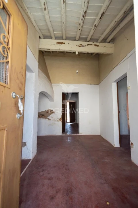Moradia T4 para Venda em Capelins (Santo Antonio)