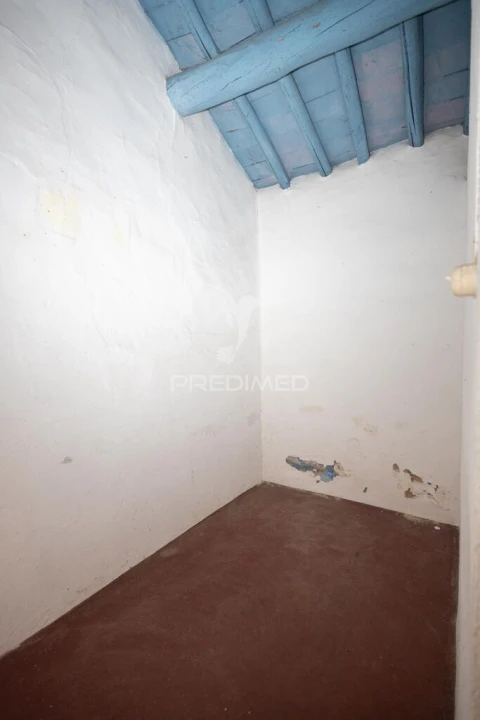 Moradia T4 para Venda em Capelins (Santo Antonio)
