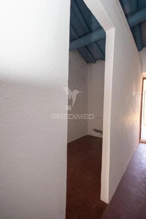 Moradia T4 para Venda em Capelins (Santo Antonio)