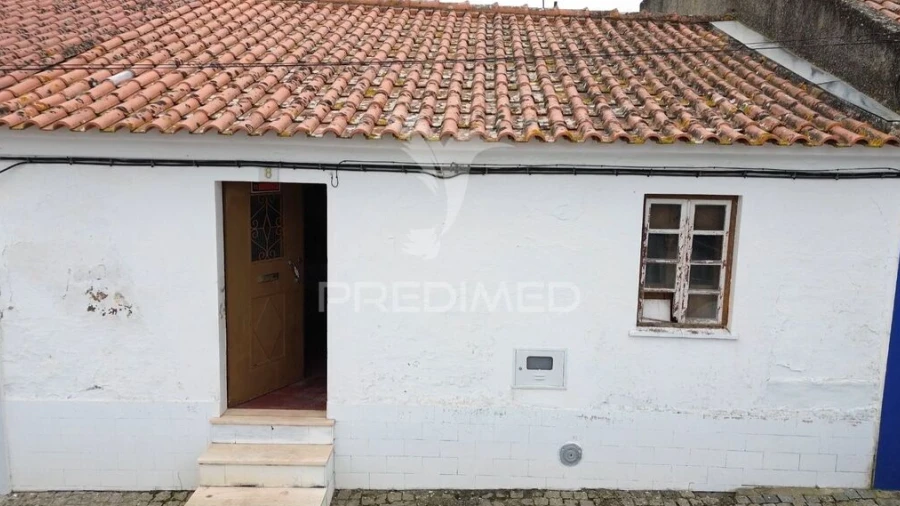 Moradia T4 para Venda em Capelins (Santo Antonio)