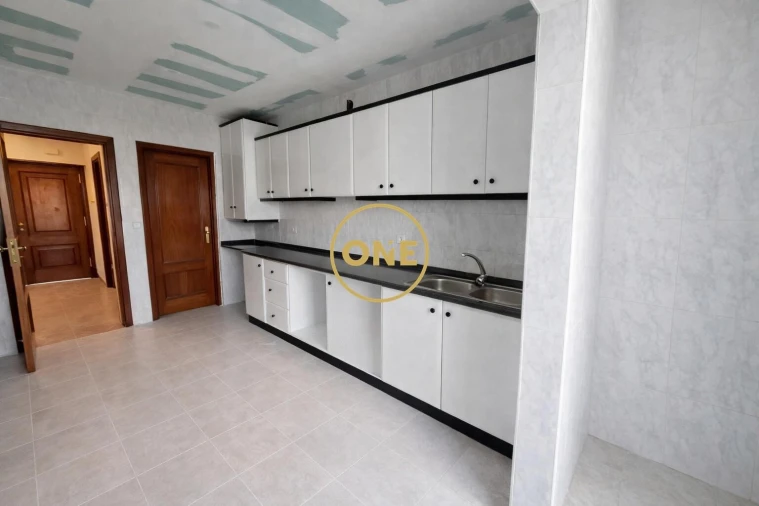 Apartamento T3 para Venda em Paço Foto 9