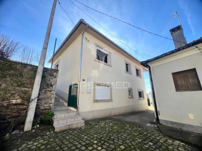 Moradia T3 para Venda em Ala e Vilarinho do Monte Foto 3