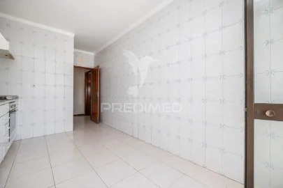 Apartamento T3 para Venda em Ferreiros e Gondizalves