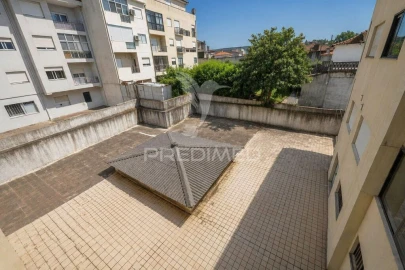 Apartamento T3 para Venda em Ferreiros e Gondizalves