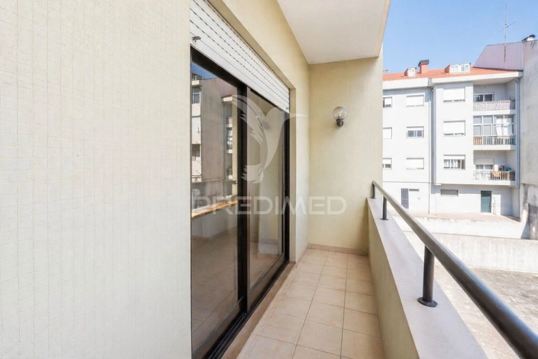 Apartamento T3 para Venda em Ferreiros e Gondizalves Foto 9