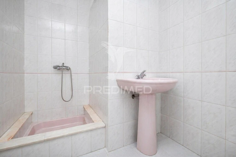 Apartamento T3 para Venda em Ferreiros e Gondizalves Foto 15