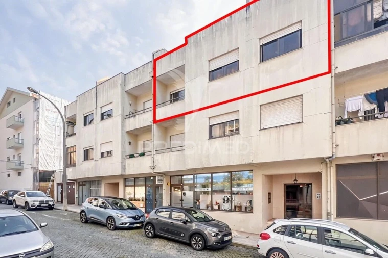 Apartamento T3 para Venda em Ferreiros e Gondizalves Foto 2