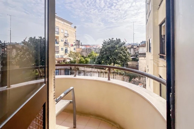 Apartamento T3 para Venda em Ferreiros e Gondizalves Foto 5