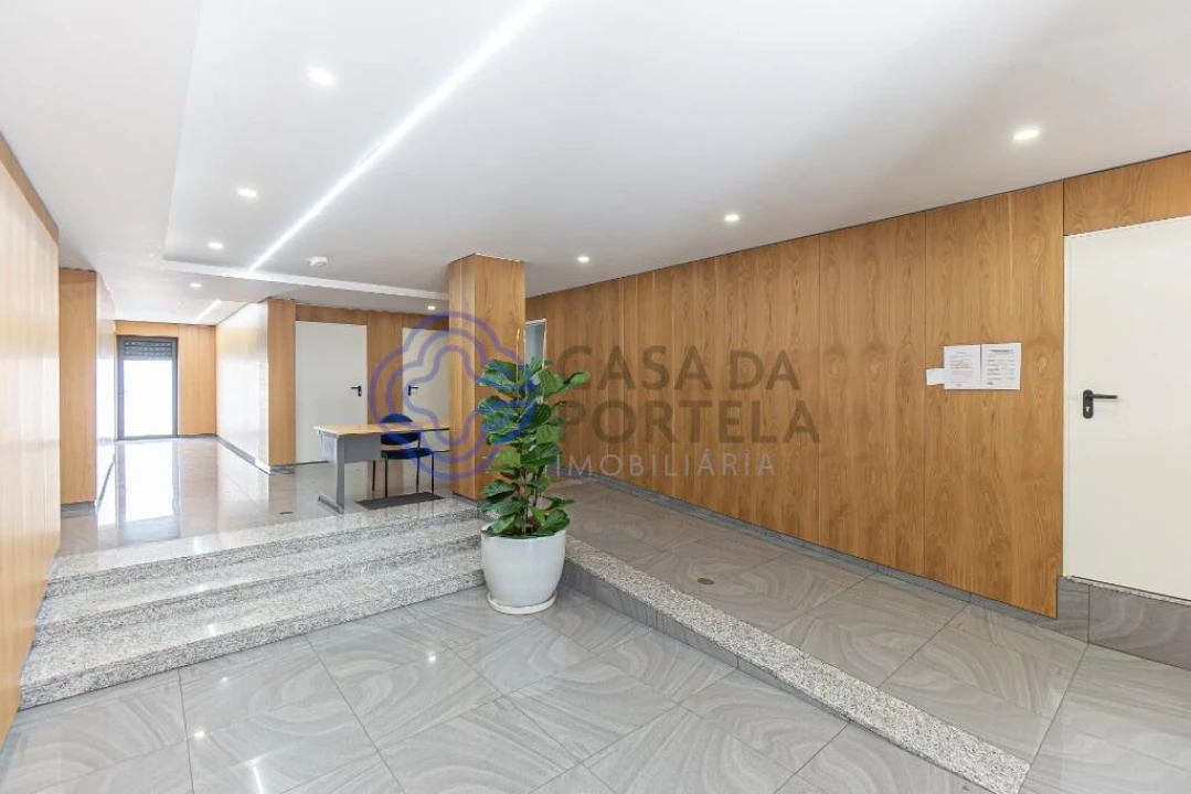 Apartamento T2 para Venda em Cedofeita, Santo Ildefonso, Sé, Miragaia, São Nicolau e Vitória Foto 1