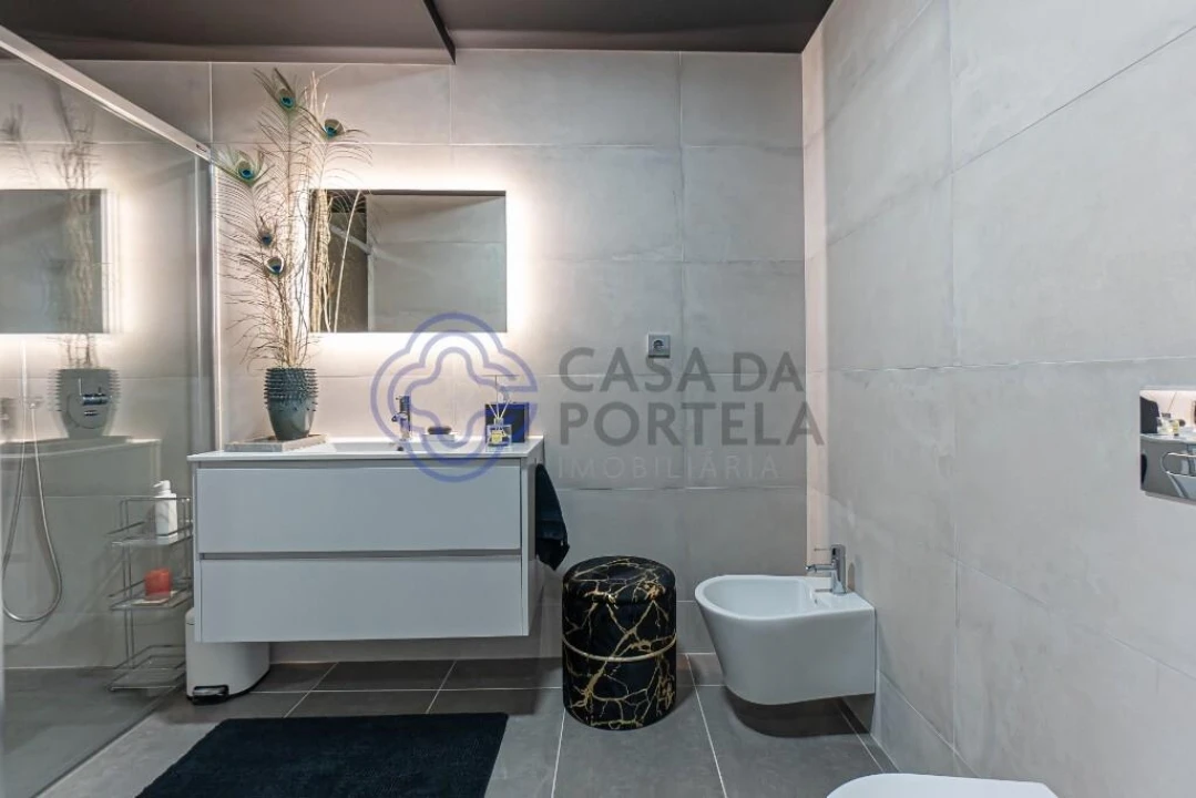 Apartamento T2 para Venda em Cedofeita, Santo Ildefonso, Sé, Miragaia, São Nicolau e Vitória Foto 5