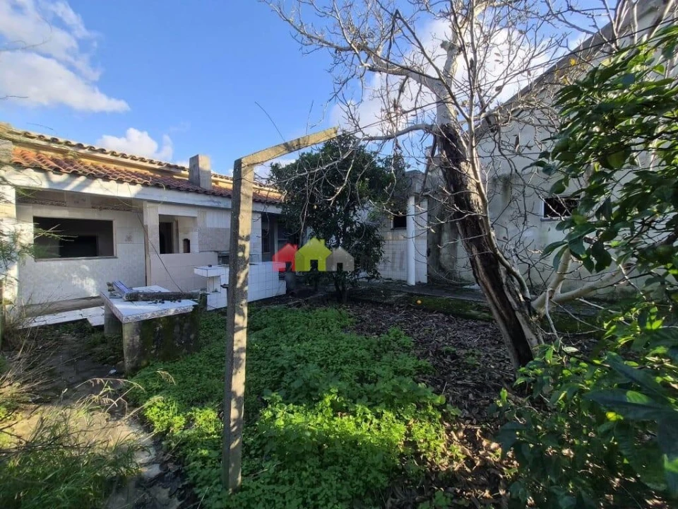 Moradia T3 para Venda em Quinta do Anjo Foto 3