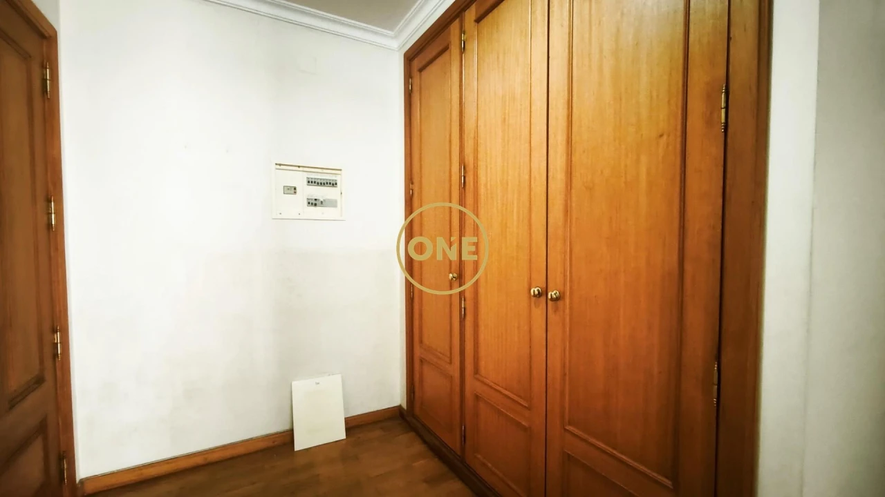 Apartamento T1 para Venda em São Martinho Foto 25