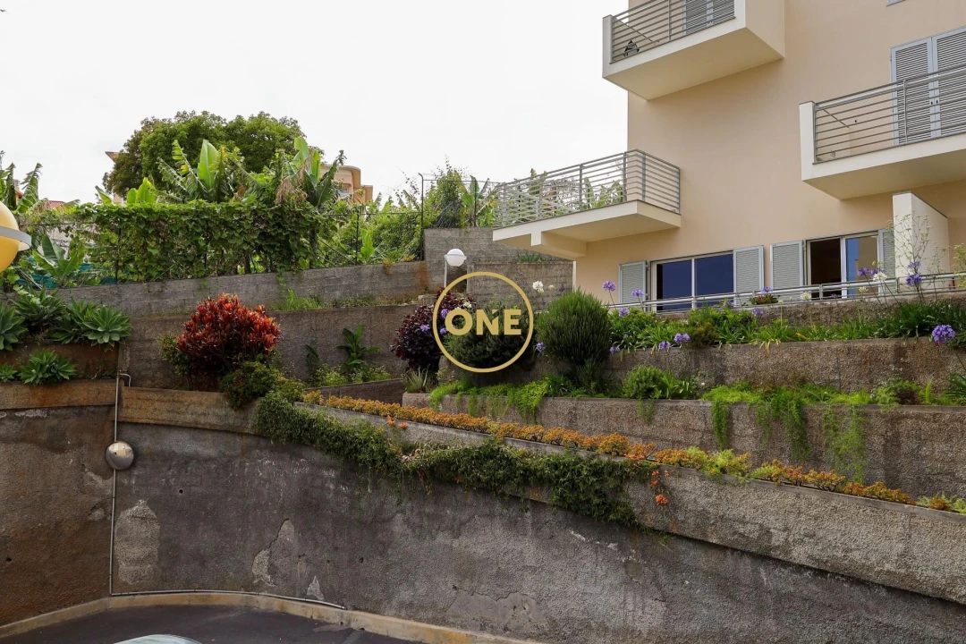 Apartamento T1 para Venda em São Martinho Foto 24