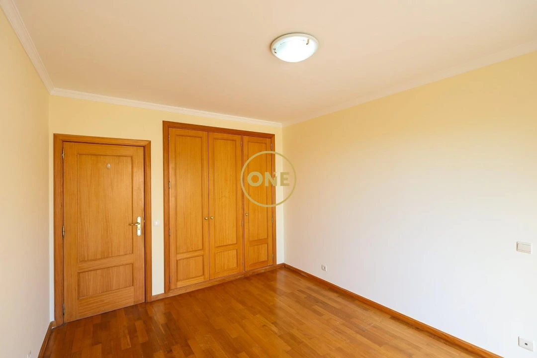 Apartamento T1 para Venda em São Martinho Foto 10