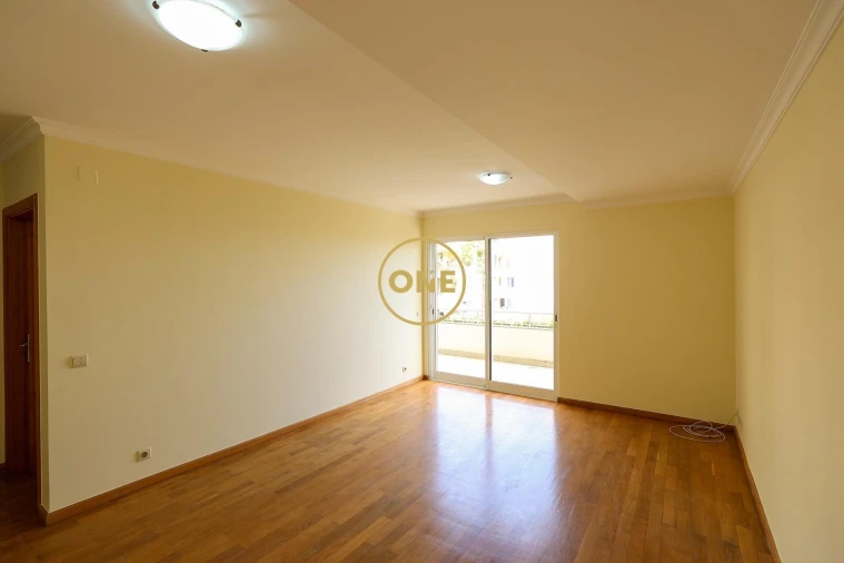 Apartamento T1 para Venda em São Martinho Foto 2