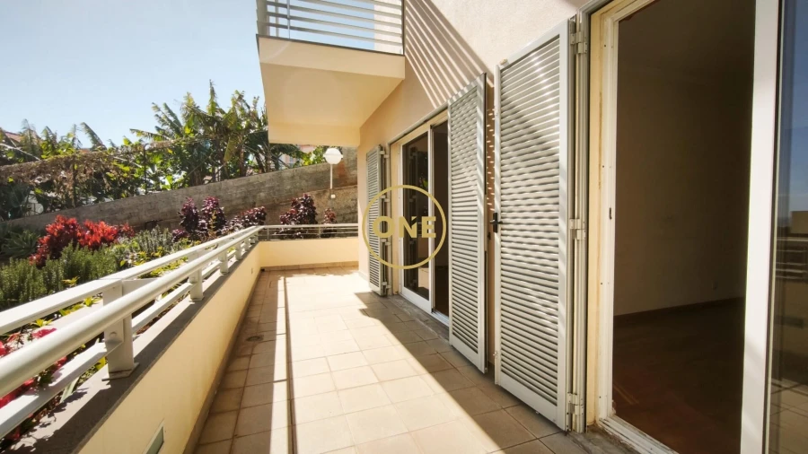 Apartamento T1 para Venda em São Martinho Foto 4