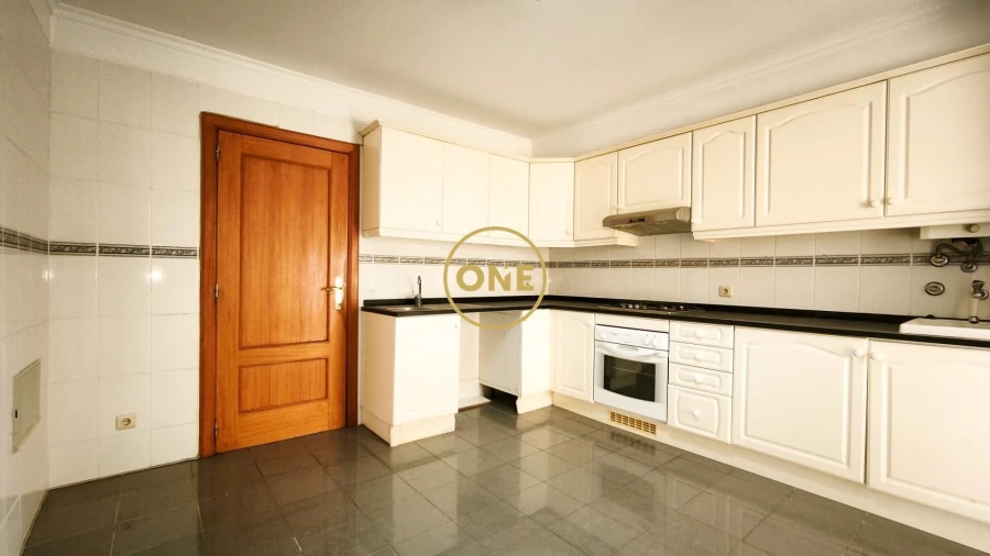 Apartamento T1 para Venda em São Martinho Foto 13