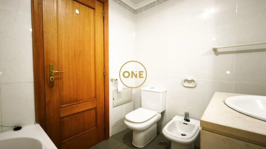 Apartamento T1 para Venda em São Martinho Foto 22