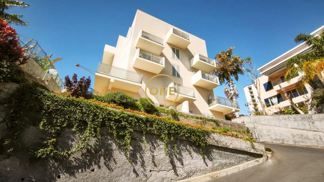 Apartamento T1 para Venda em São Martinho Foto 1