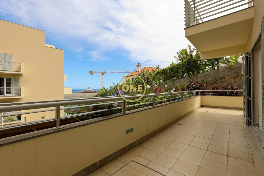 Apartamento T1 para Venda em São Martinho Foto 14