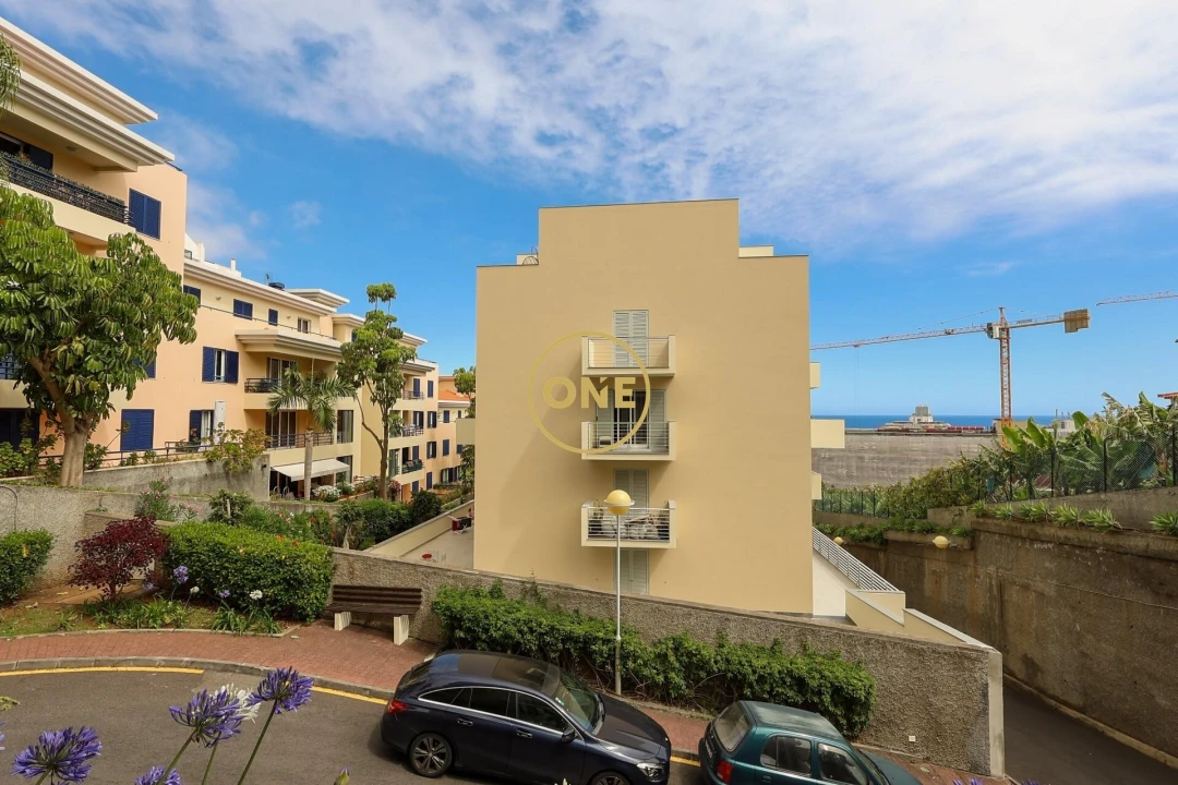 Apartamento T1 para Venda em São Martinho Foto 18