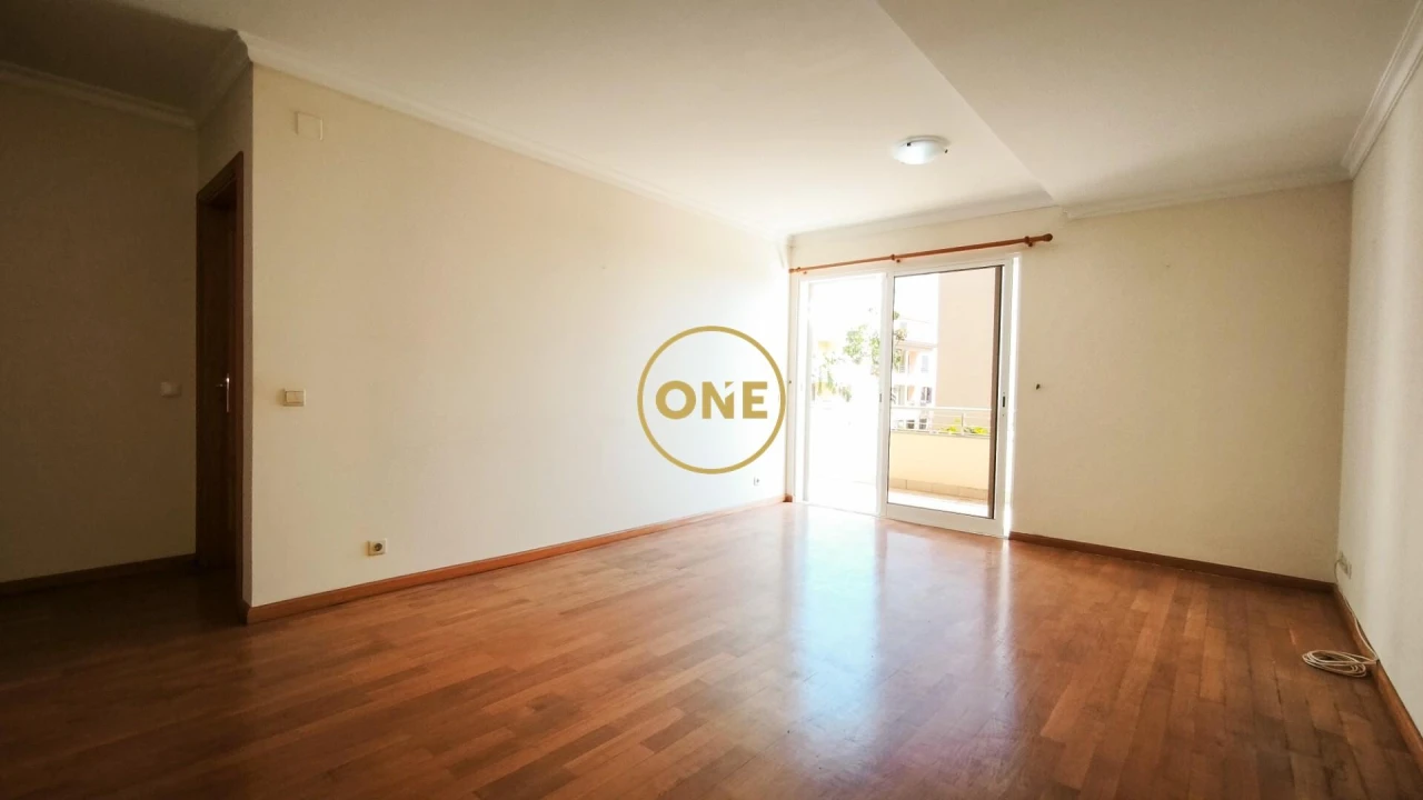 Apartamento T1 para Venda em São Martinho Foto 7