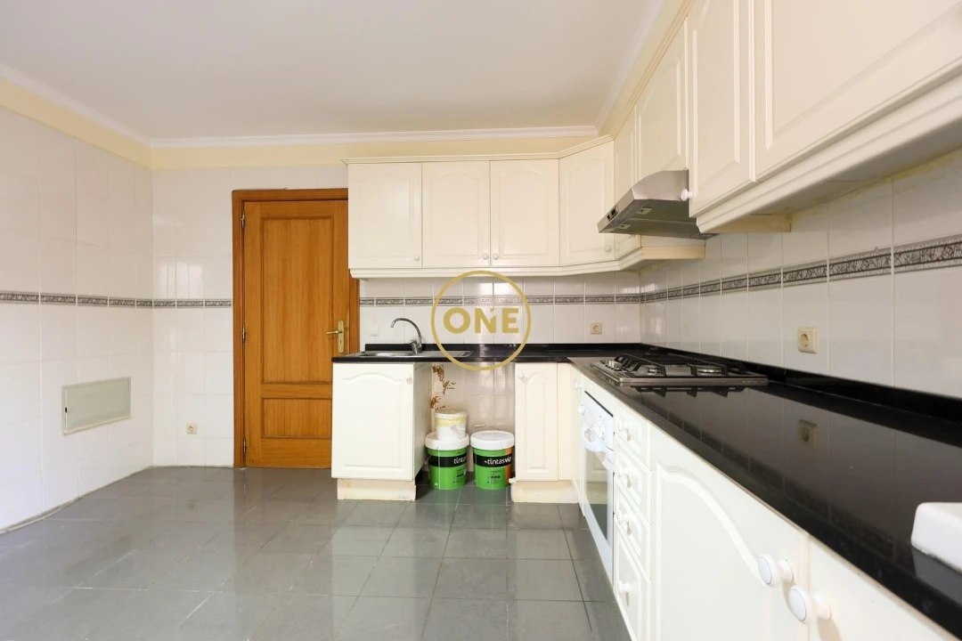 Apartamento T1 para Venda em São Martinho Foto 7