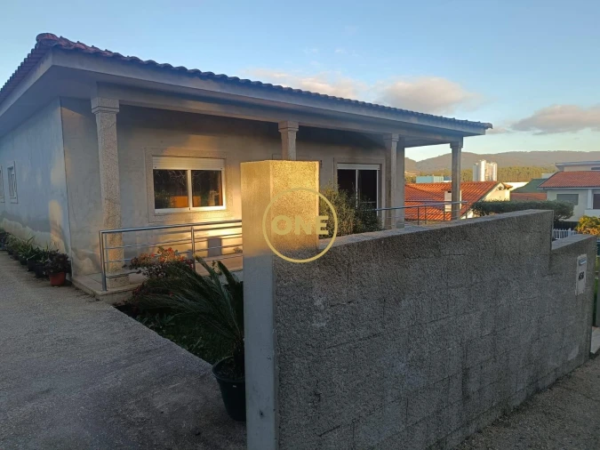 Moradia T3 para Venda em Santo Tirso, Couto (Santa Cristina e São Miguel) e Burgães Foto 17